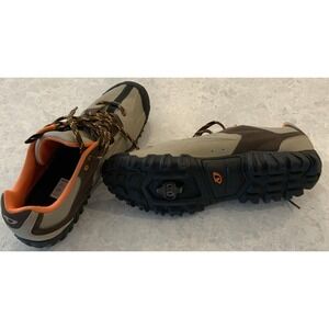 Mens 10.5 EU 45 Giro Rumble VR Cycling Shoes With Shimano SPD Clips Lightly Used